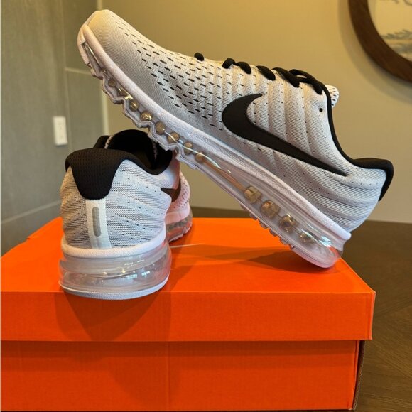 Nike Air Max 2017 - Picture 2 of 5